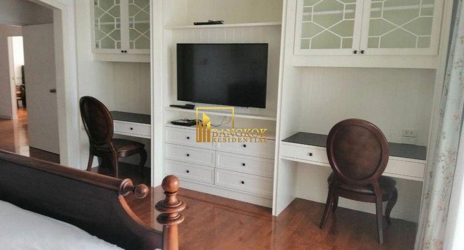 Condo en alquiler y en venta de 4 habitaciones en Khlong Toei, Bangkok