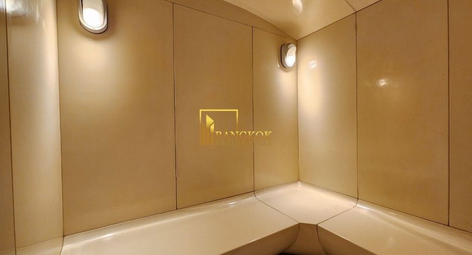 Condo en alquiler y en venta de 4 habitaciones en Khlong Toei, Bangkok