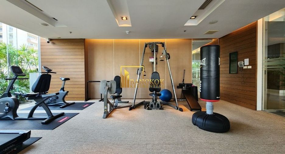 Condo en alquiler y en venta de 4 habitaciones en Khlong Toei, Bangkok