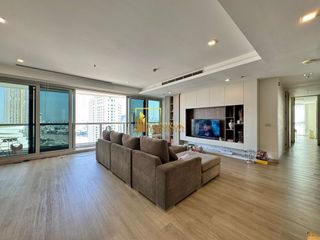 À vendre 3 chambres condo à Sathon, Bangkok