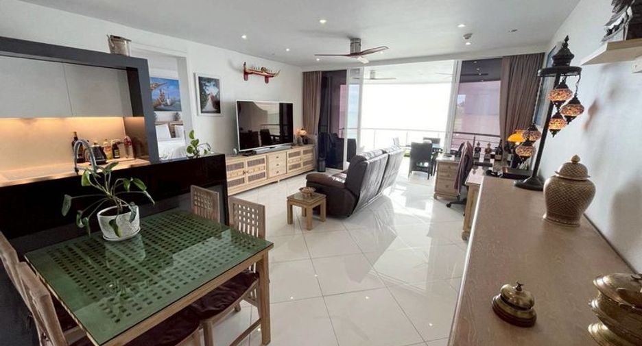 For sale 3 bedrooms apartment in Sattahip, Chonburi