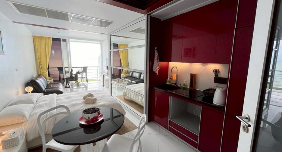For sale 3 bedrooms apartment in Sattahip, Chonburi