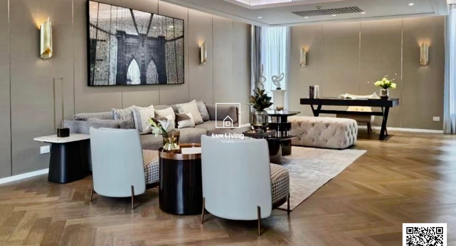 For sale 5 bedrooms house in Saphan Sung, Bangkok