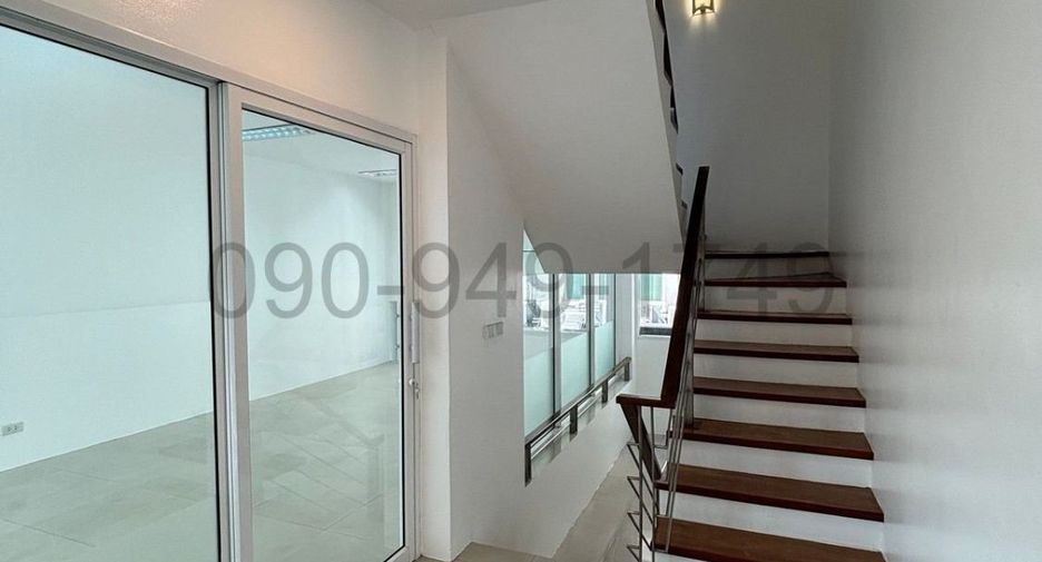 For rent 2 bedrooms retail Space in Lat Phrao, Bangkok
