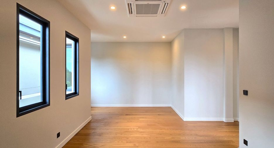 For sale 8 bedrooms house in Bang Phli, Samut Prakan