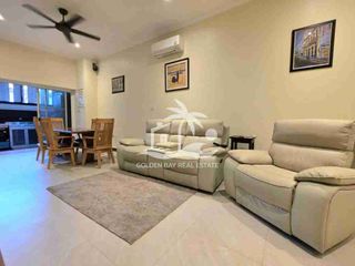 Casa adosada en alquiler de 3 habitaciones en Bang Lamung, Chonburi
