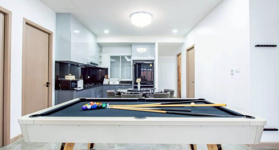 For rent 4 bedrooms villa in Bang Lamung, Chonburi