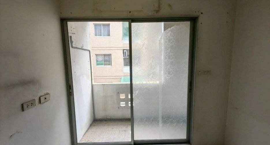 For sale 1 bed condo in Saphan Sung, Bangkok