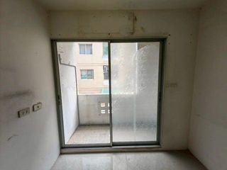 For sale 1 bed condo in Saphan Sung, Bangkok