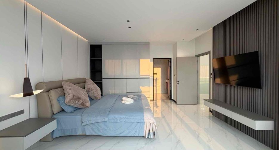 Villa en alquiler de 4 habitaciones en Bang Lamung, Chonburi
