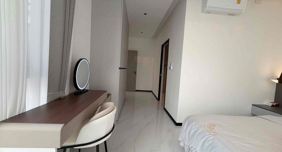 Villa en alquiler de 4 habitaciones en Bang Lamung, Chonburi