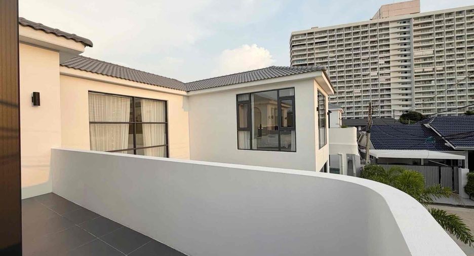 Villa en alquiler de 4 habitaciones en Bang Lamung, Chonburi