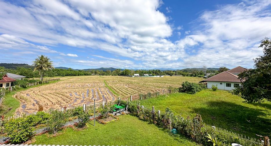 For rent 3 bedrooms house in Doi Saket, Chiang Mai