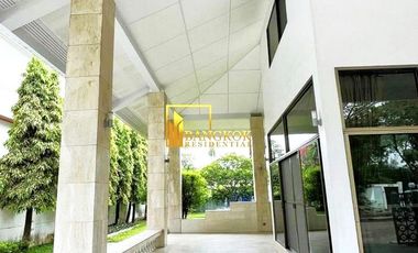 Haus zur Miete und zum Kauf mit 5 Zimmer in Suan Luang, Bangkok