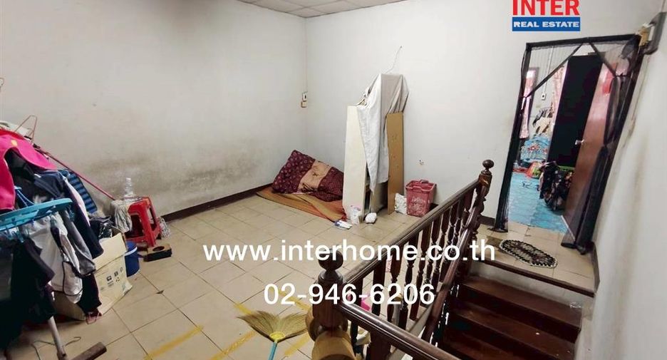À vendre 2 chambres maison de ville à Bang Khae, Bangkok