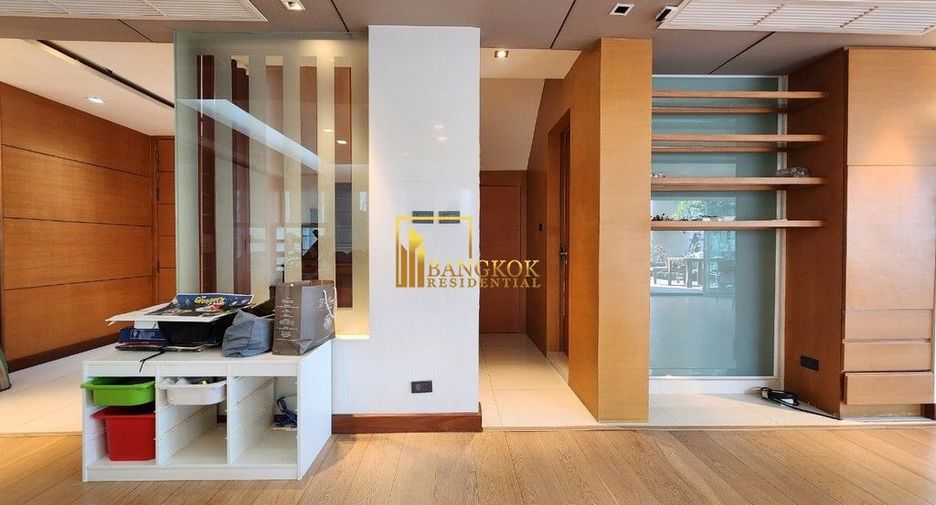 Condo en venta de 3 habitaciones en Khlong Toei, Bangkok