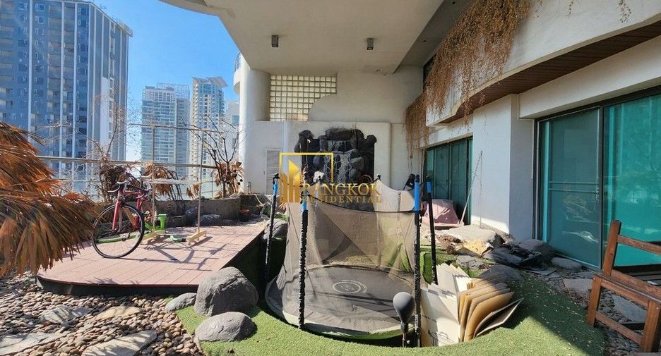 Condo en venta de 3 habitaciones en Khlong Toei, Bangkok