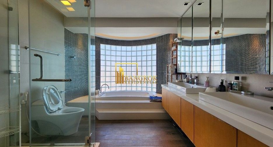 Condo en venta de 3 habitaciones en Khlong Toei, Bangkok