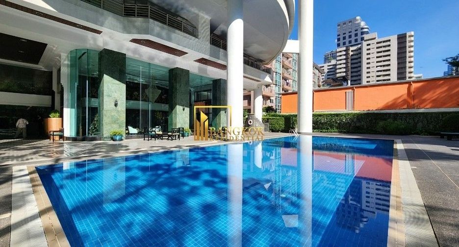 Condo en venta de 3 habitaciones en Khlong Toei, Bangkok