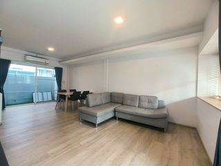 For rent 3 bedrooms townhouse in Prawet, Bangkok