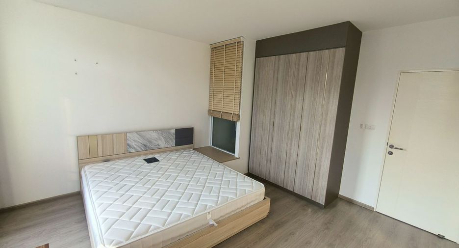 For rent 3 bedrooms townhouse in Prawet, Bangkok