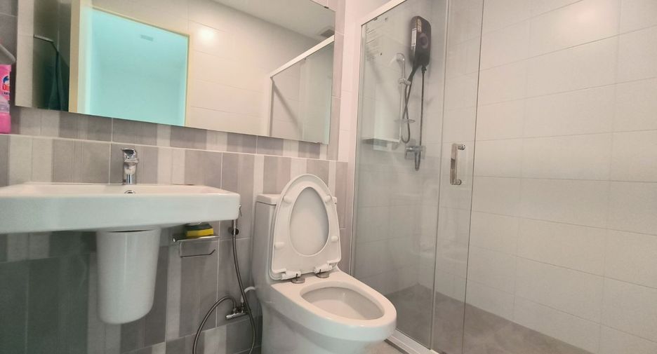 For rent 3 bedrooms townhouse in Prawet, Bangkok