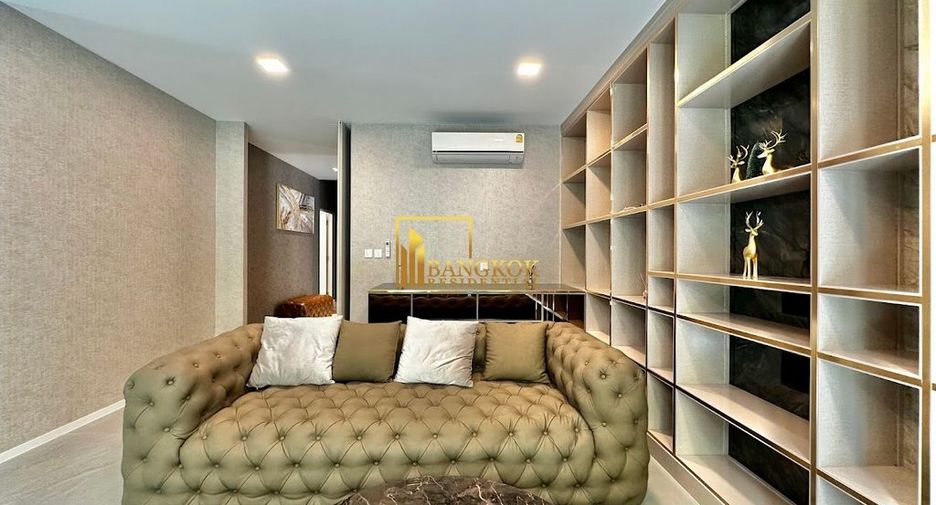 For sale 5 bedrooms house in Saphan Sung, Bangkok