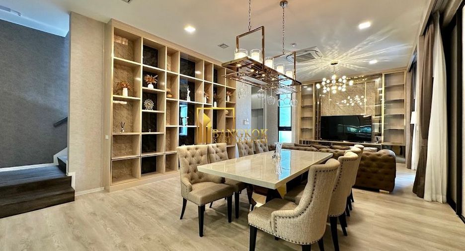 For sale 5 bedrooms house in Saphan Sung, Bangkok
