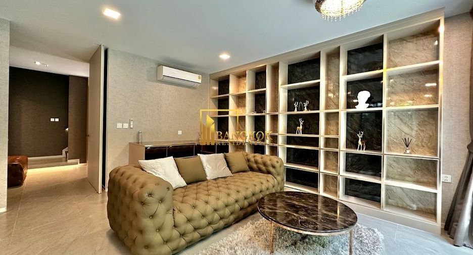 For sale 5 bedrooms house in Saphan Sung, Bangkok