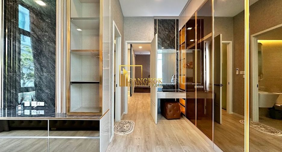 For sale 5 bedrooms house in Saphan Sung, Bangkok