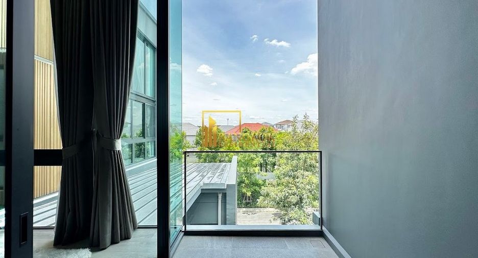 For sale 5 bedrooms house in Saphan Sung, Bangkok