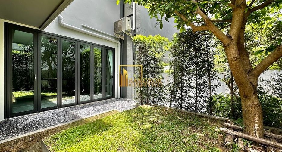 For sale 5 bedrooms house in Saphan Sung, Bangkok