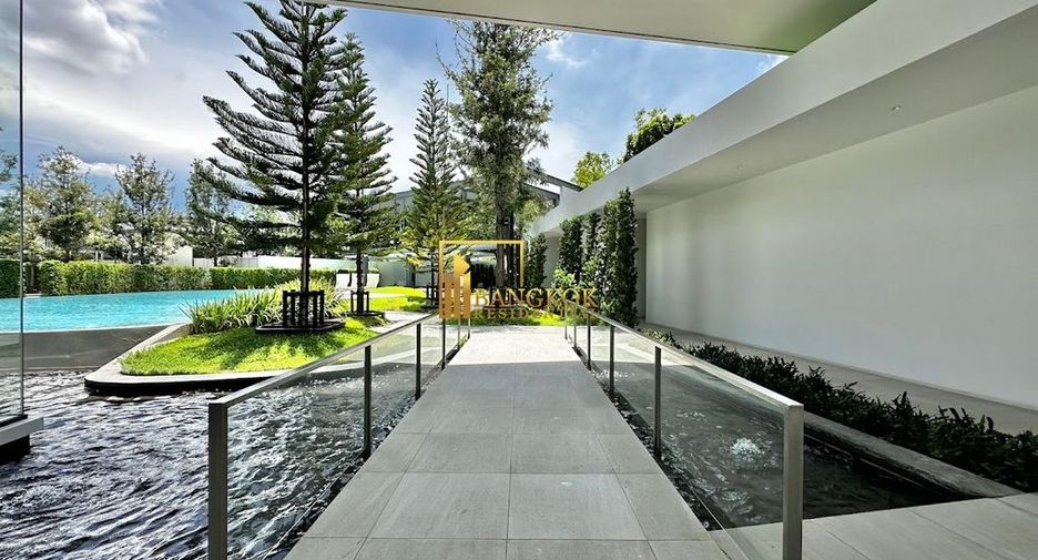 For sale 5 bedrooms house in Saphan Sung, Bangkok