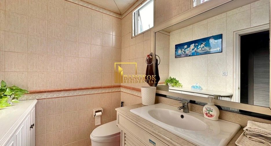 Condo en venta de 4 habitaciones en Khlong Toei, Bangkok