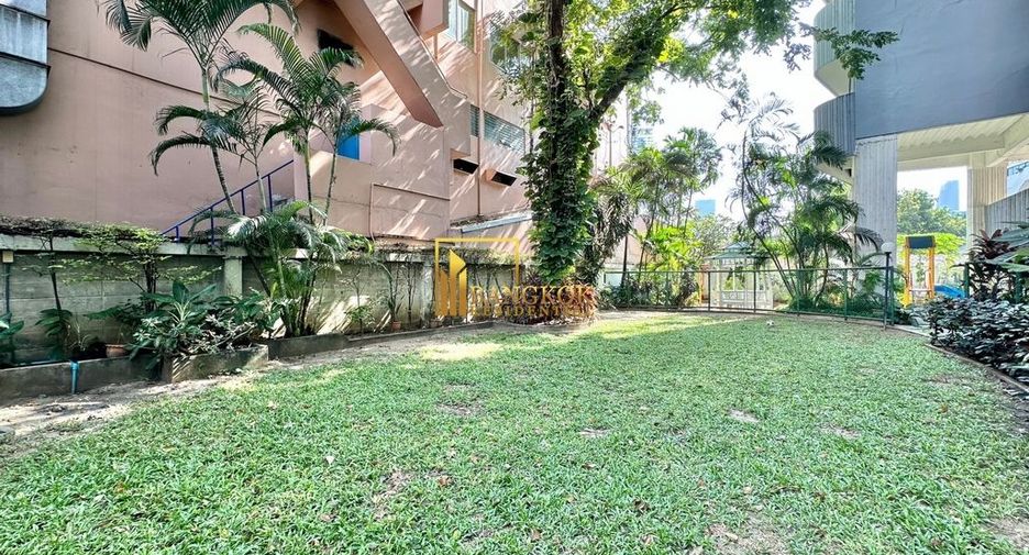 Condo en venta de 4 habitaciones en Khlong Toei, Bangkok