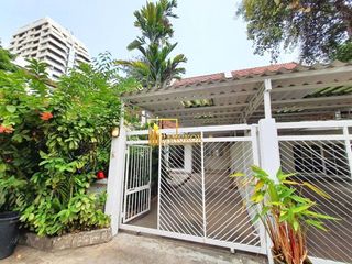 出租 和 出售 3 卧室 独立屋 在 Khlong Toei, 曼谷