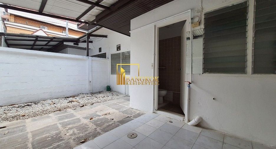 出租 和 出售 3 卧室 独立屋 在 Khlong Toei, 曼谷