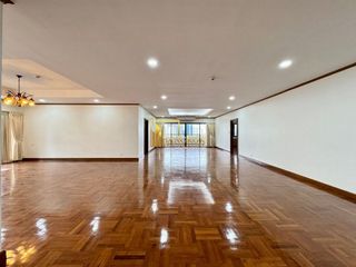 Wohnung zur Miete und zum Kauf mit 3 Zimmer in Watthana, Bangkok
