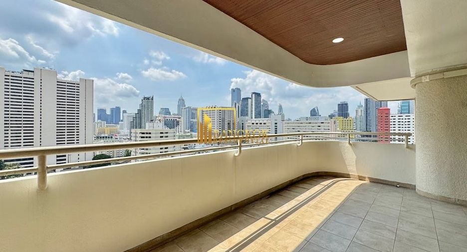 Wohnung zur Miete und zum Kauf mit 3 Zimmer in Watthana, Bangkok