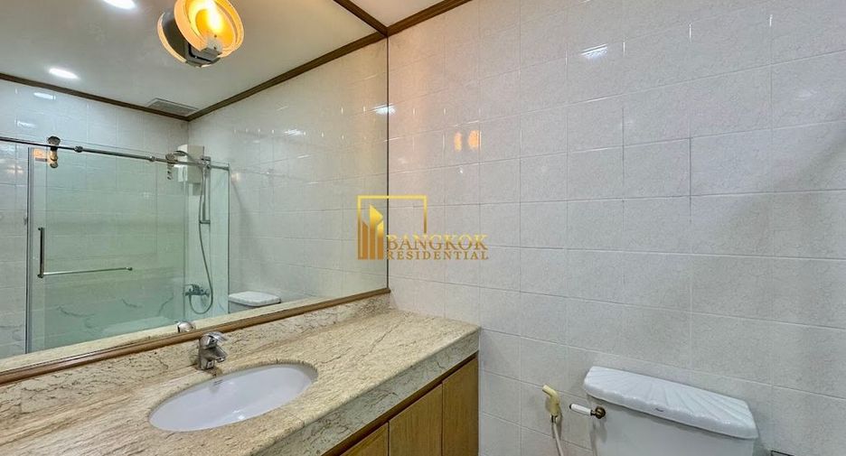 Wohnung zur Miete und zum Kauf mit 3 Zimmer in Watthana, Bangkok