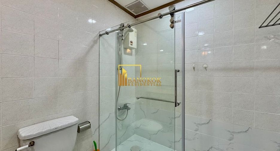 Wohnung zur Miete und zum Kauf mit 3 Zimmer in Watthana, Bangkok