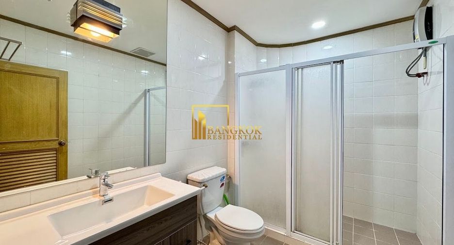 Wohnung zur Miete und zum Kauf mit 3 Zimmer in Watthana, Bangkok