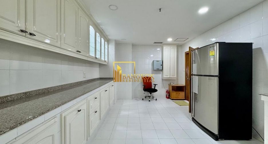 Wohnung zur Miete und zum Kauf mit 3 Zimmer in Watthana, Bangkok