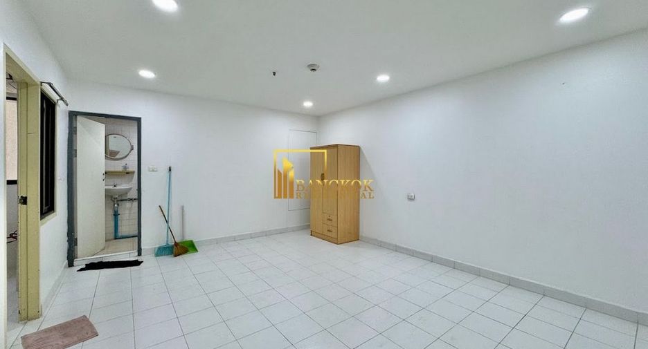 Wohnung zur Miete und zum Kauf mit 3 Zimmer in Watthana, Bangkok