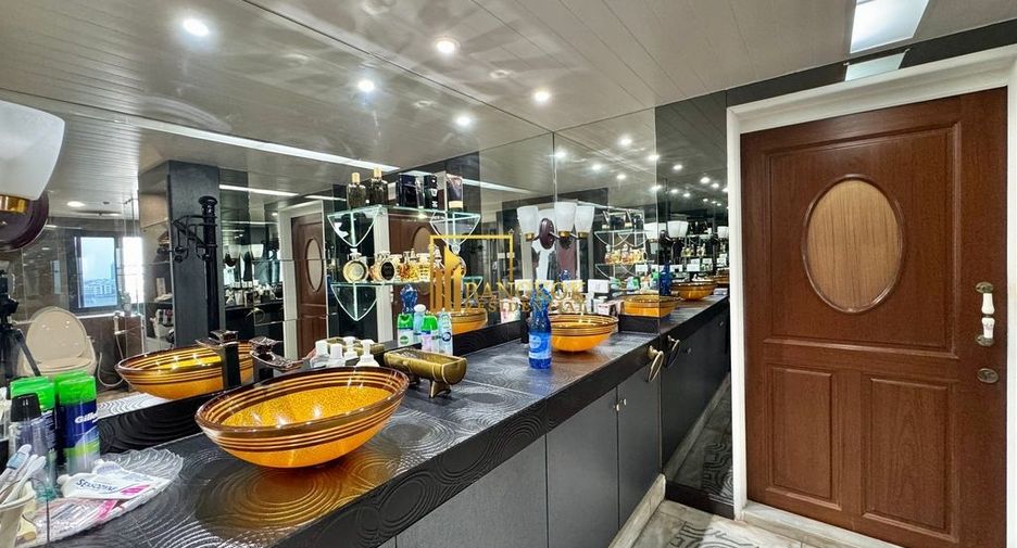 Wohnung zum Kauf mit 4 Zimmer in Sathon, Bangkok