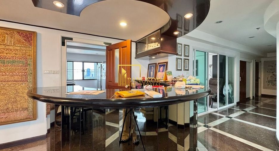 Wohnung zum Kauf mit 4 Zimmer in Sathon, Bangkok