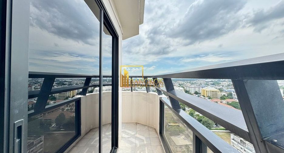 Wohnung zum Kauf mit 4 Zimmer in Sathon, Bangkok