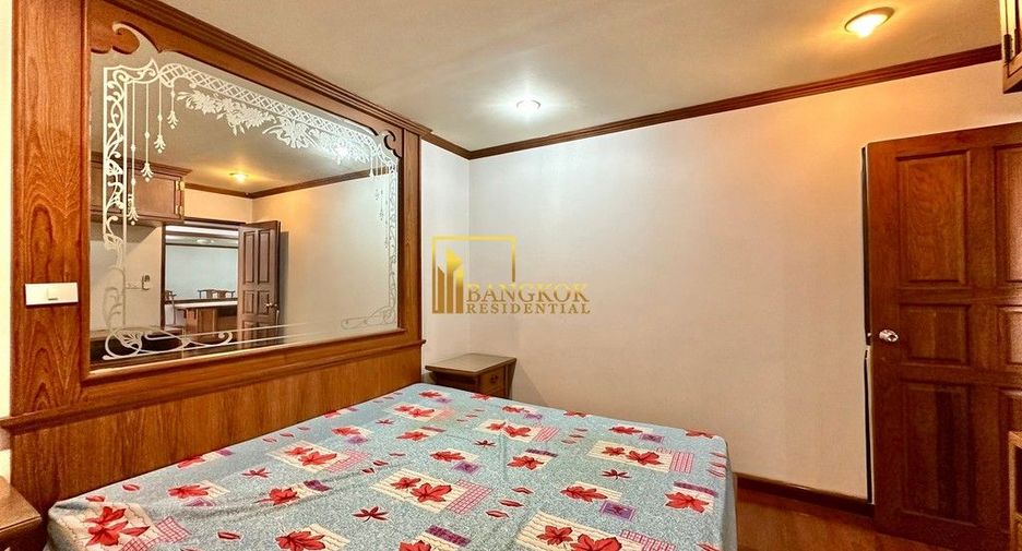 Condo en alquiler y en venta de 4 habitaciones en Watthana, Bangkok