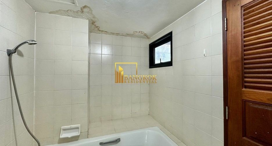 Condo en alquiler y en venta de 4 habitaciones en Watthana, Bangkok