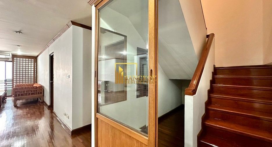 Condo en alquiler y en venta de 4 habitaciones en Watthana, Bangkok